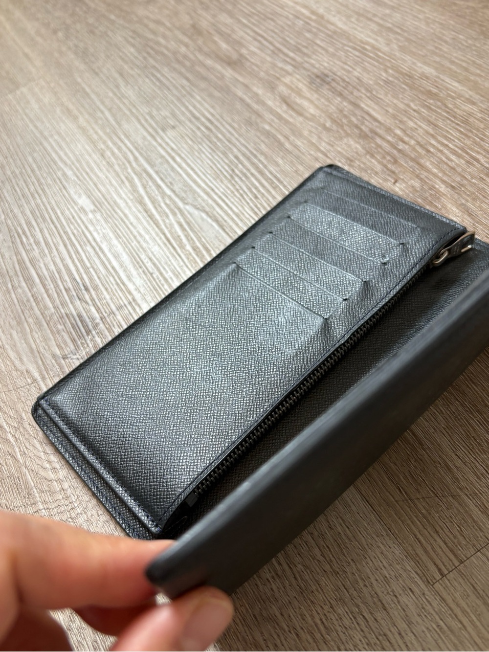 Louis Vuitton LV navy blue Leather Slim Wallet - Classic Bifold - Picture 3 of 6